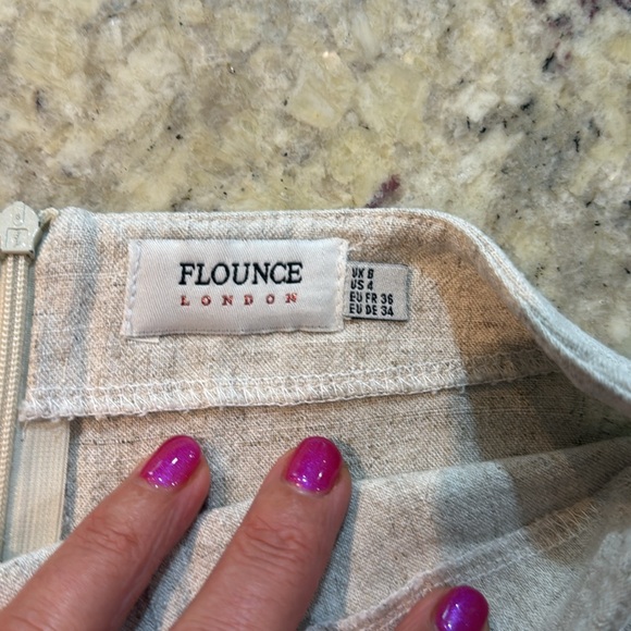 Flounce London Natural Linen High Waist Maxi skirt - Picture 5 of 9